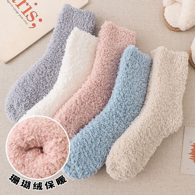 Set Of 3 Pairs: Fleece Socks