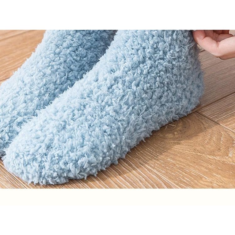 Set Of 3 Pairs: Fleece Socks