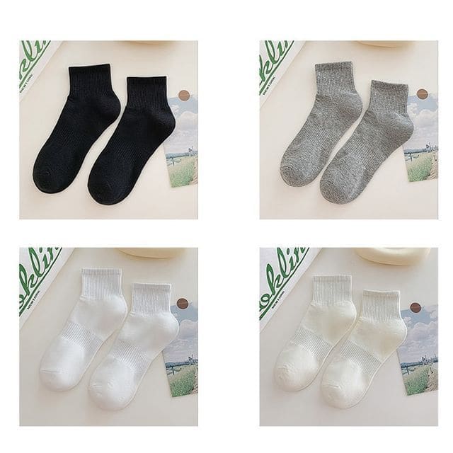 Set of 3 Pairs: Plain Ribbed Socks - 4 Pairs - Black &