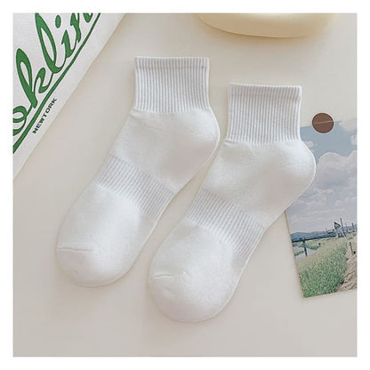 Set of 3 Pairs: Plain Ribbed Socks