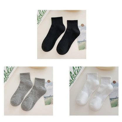 Set of 3 Pairs: Plain Ribbed Socks - 3 Pairs - Black &