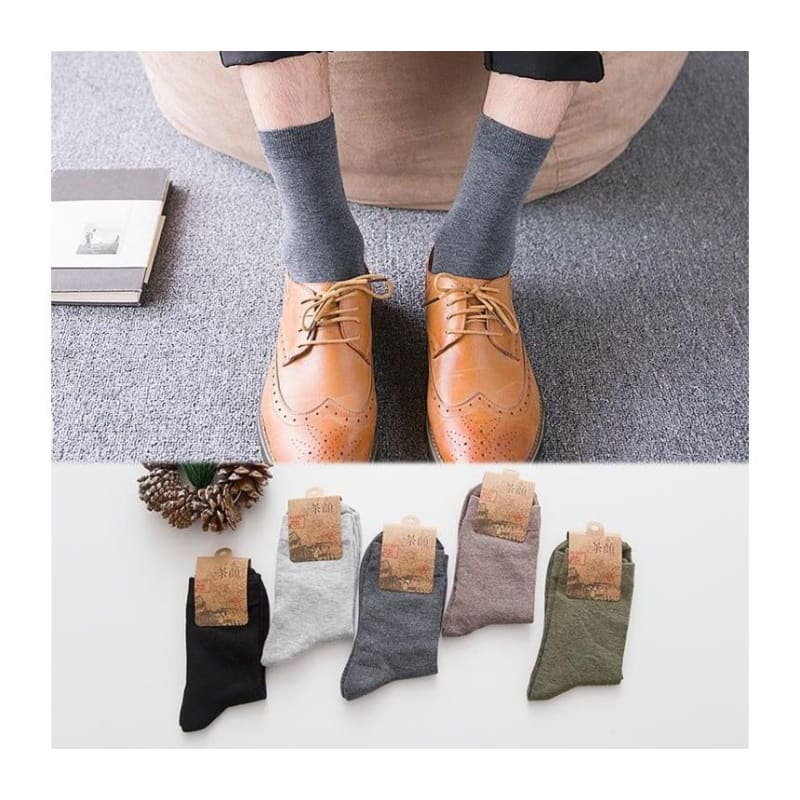 Set of 4: Plain Socks