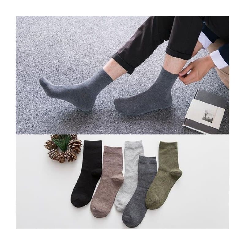 Set of 4: Plain Socks