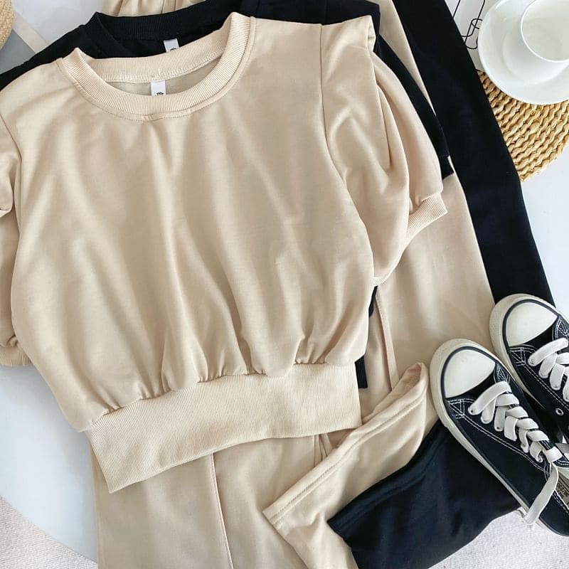 Set: Short-Sleeve Round Neck Crop Tee + Elastic Waist Wide