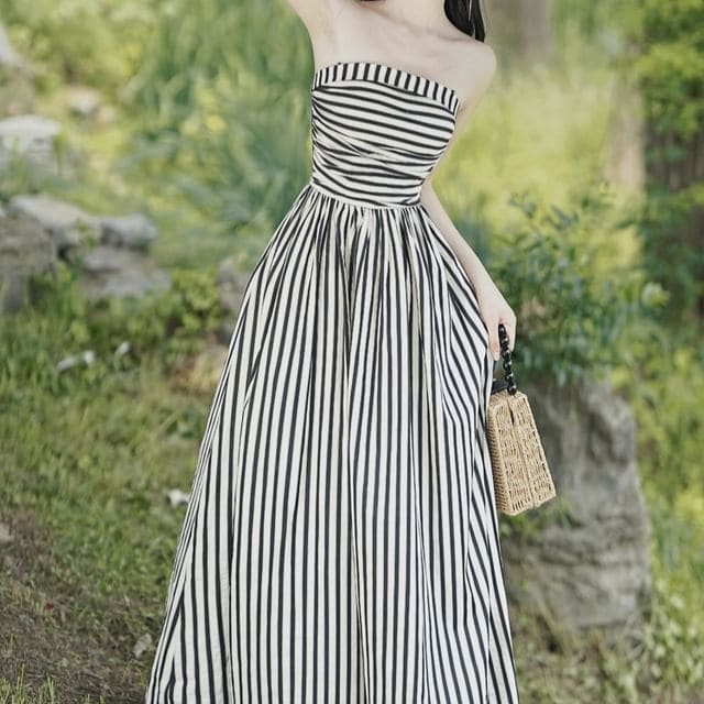 Set: Tie Shoulder Striped Ruched Maxi