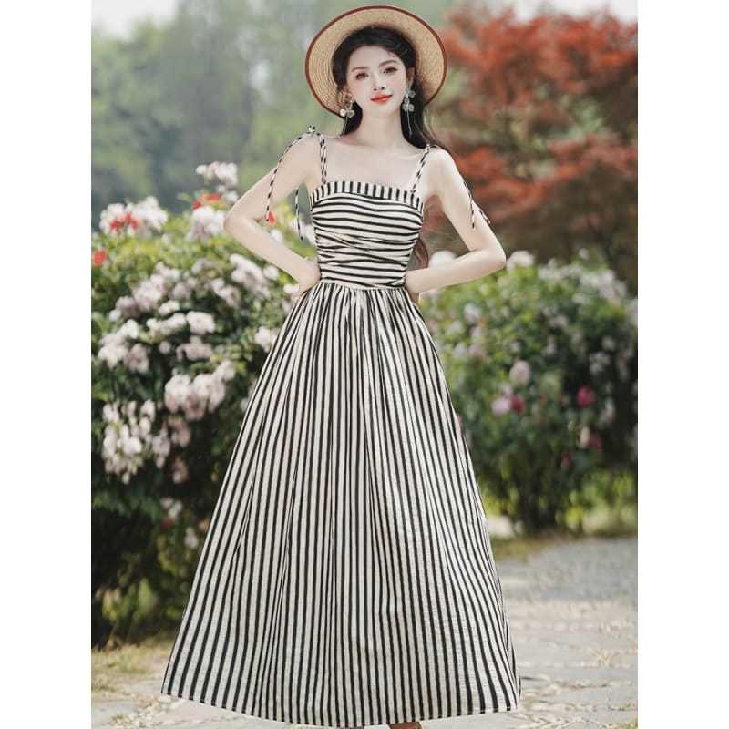 Set: Tie Shoulder Striped Ruched Maxi