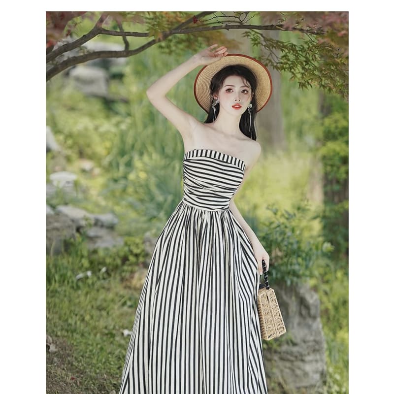 Set: Tie Shoulder Striped Ruched Maxi