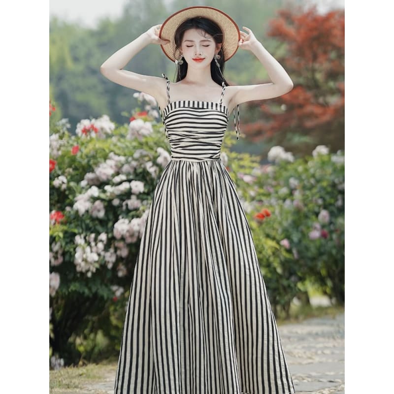 Set: Tie Shoulder Striped Ruched Maxi