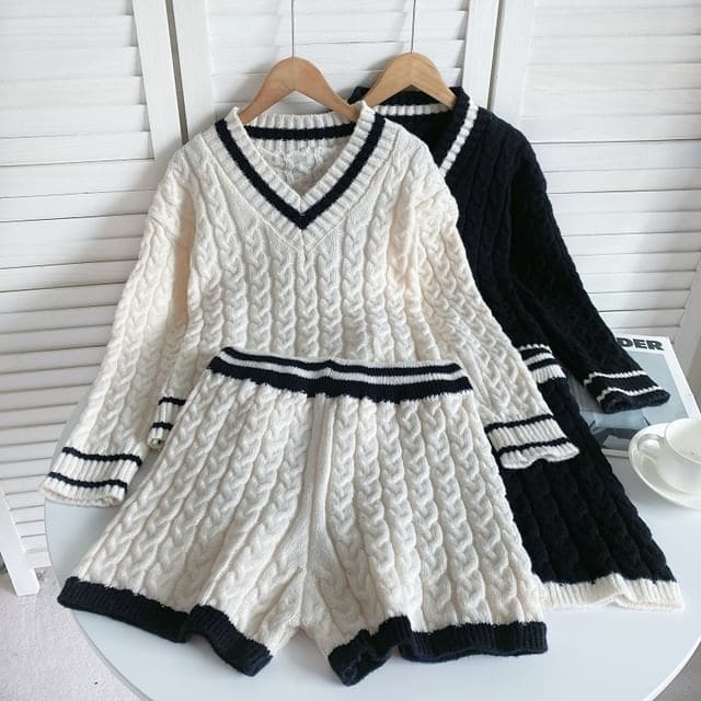 Set: V-Neck Contrast Trim Cable Knit Sweater + High Waist