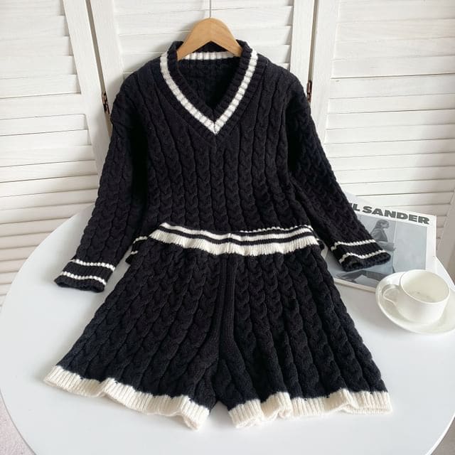 Set: V-Neck Contrast Trim Cable Knit Sweater + High Waist