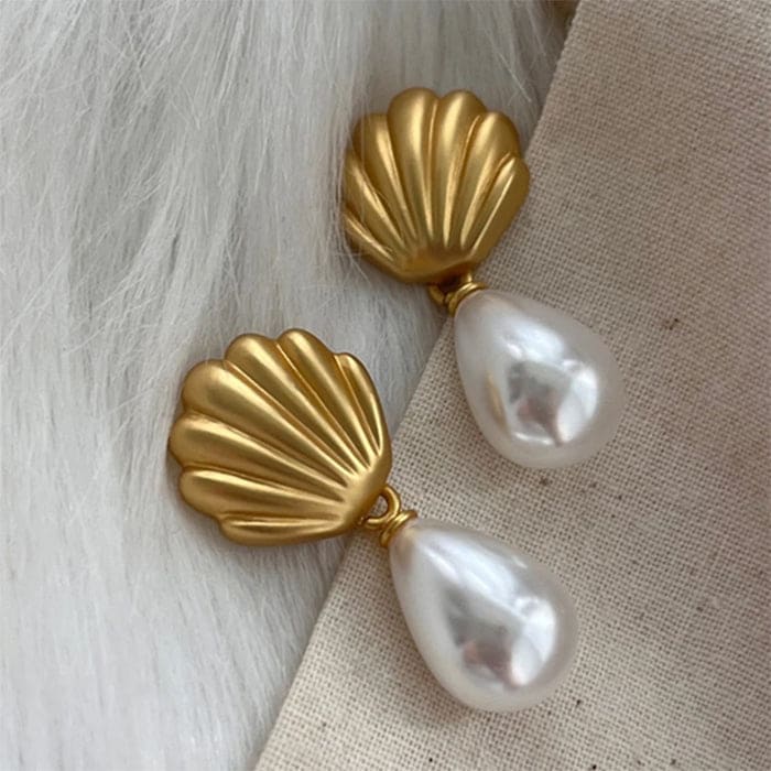 Shell Pearl Drop Earrings - Standart / Gold - earrings