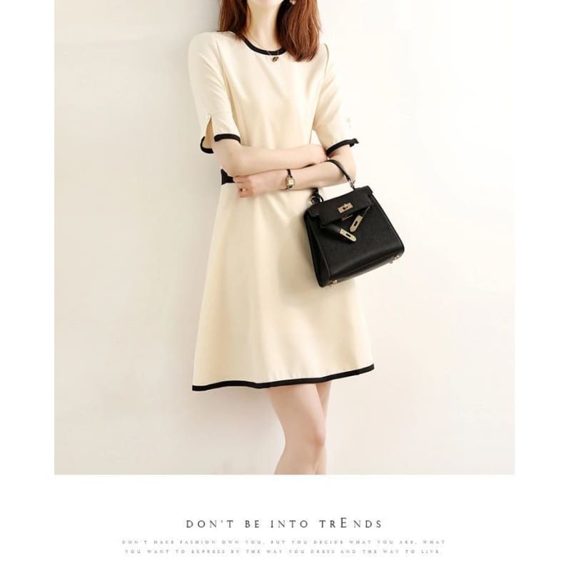 Short-Sleeve Crew Neck Contrast Trim Mini A-Line Dress