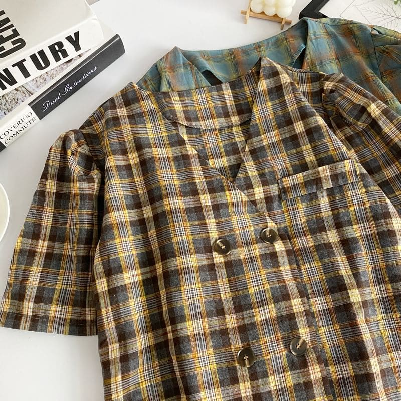 Short-Sleeve Double Breasted Plaid Shirt