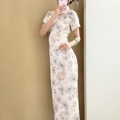 Short-Sleeve Floral Maxi Qipao - White / S - Dresses