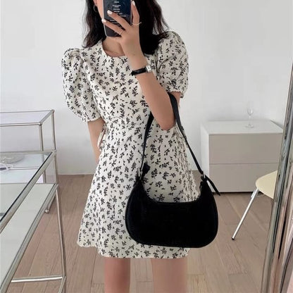 Short Sleeve Floral Print Square Neck Cut - White / S