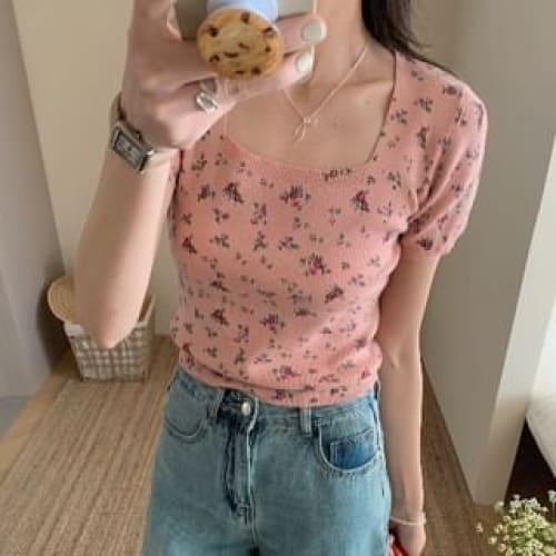 Short-Sleeve Square Neck Floral Tee - Pink / One Size