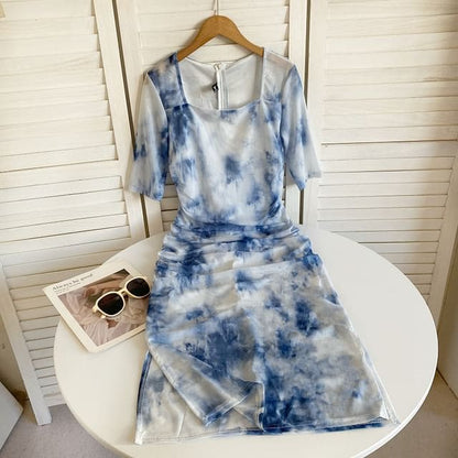 Short-Sleeve Square Neck Tie Dye Ruched Slit Midi Sheath