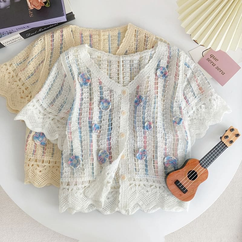 Short-Sleeve V-Neck Flower Detail Crochet Cardigan