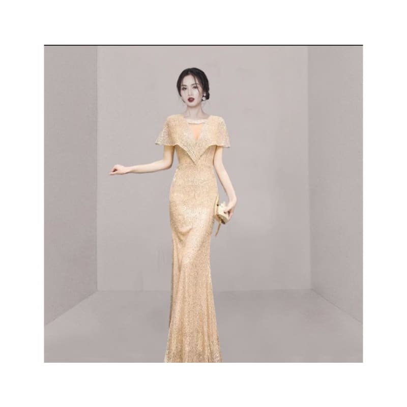 Short-Sleeve V-Neck Plain Mermaid Evening Gown