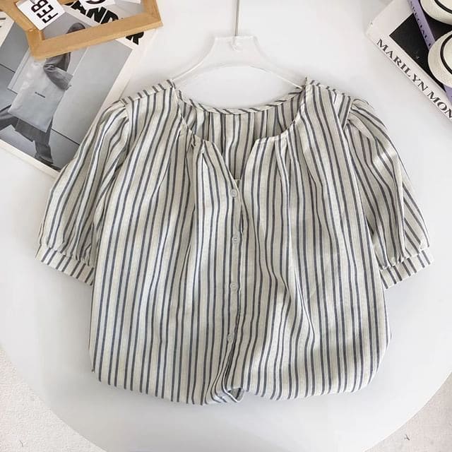 Short-Sleeve V-Neck Ruched Blouse - Stripes - Black