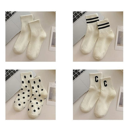 Short Socks Set - 4 Pairs - Two Stripes & Plain & Letter C