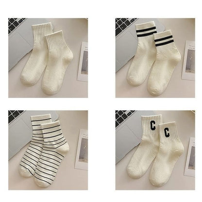 Short Socks Set - 4 Pairs - Two Stripes & Plain & Letter C