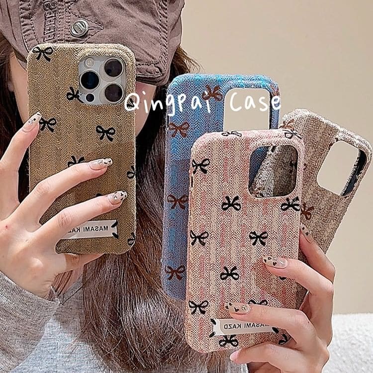 Simple Bow Flannel Phone Case - iPhone 16 Pro Max / 16 Pro