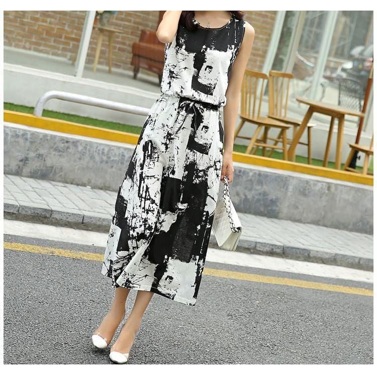 Sleeveless Patterned Dress