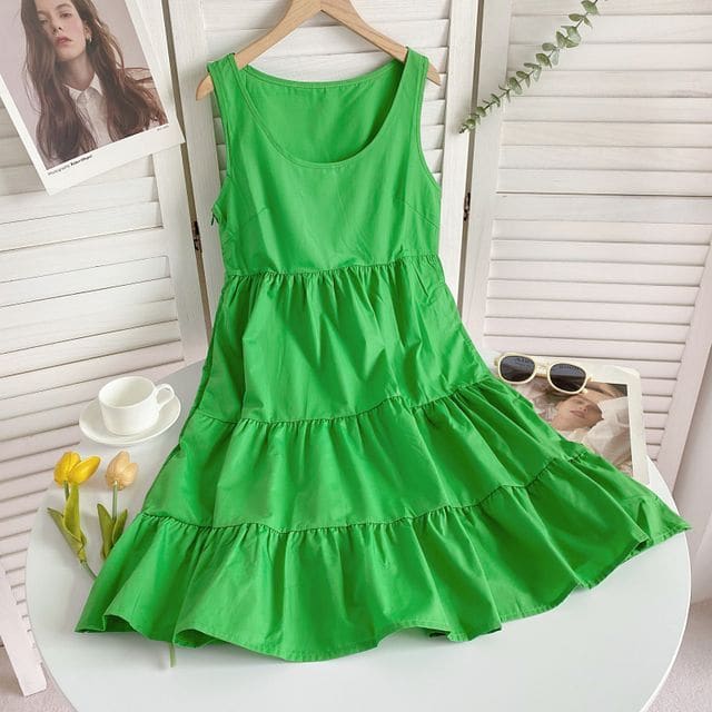 Sleeveless Scoop Neck Plain Tiered A-Line Dress - Green