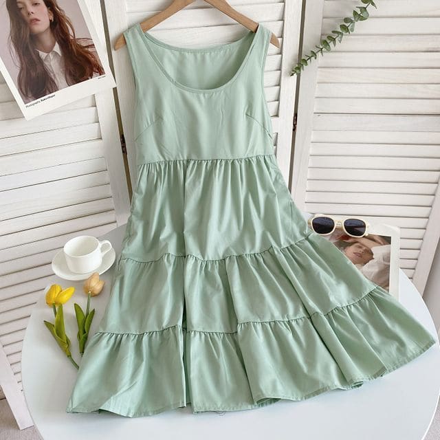 Sleeveless Scoop Neck Plain Tiered A-Line Dress - Pea Green