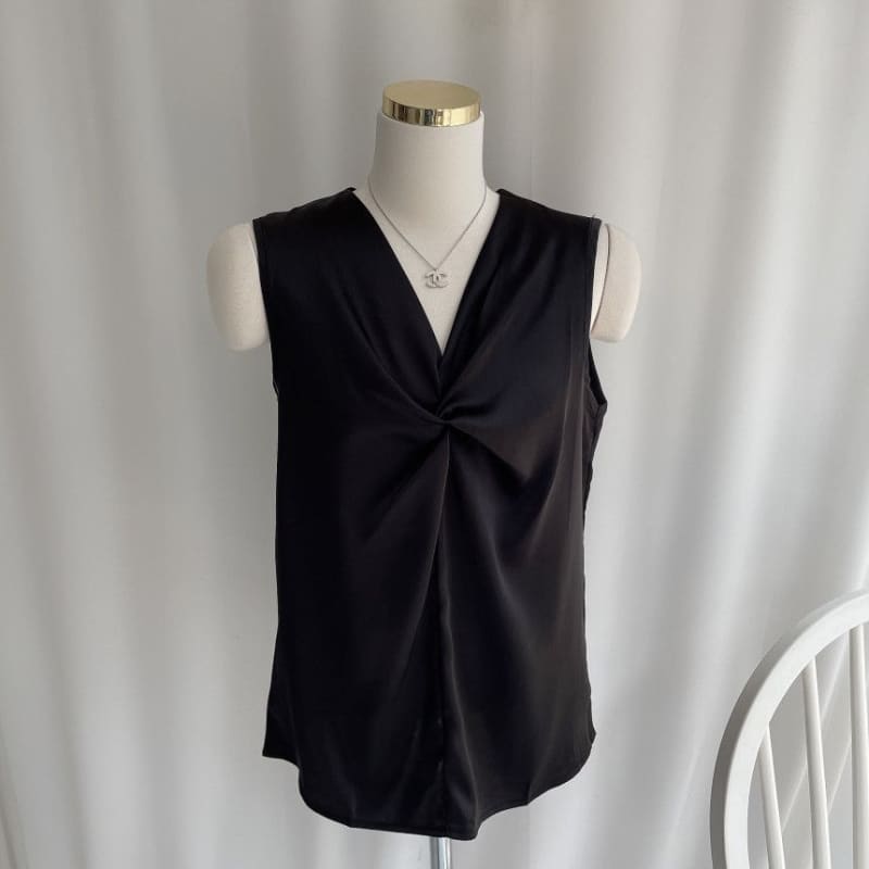 Sleeveless V-Neck Plain Twist Blouse