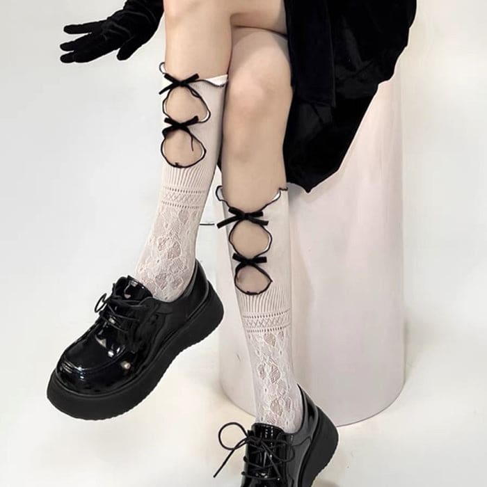Soft Sweet Ruffle Socks - White/black - Socks