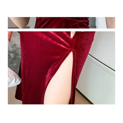 Spaghetti-Strap Plain Velvet Side Slit Evening Gown