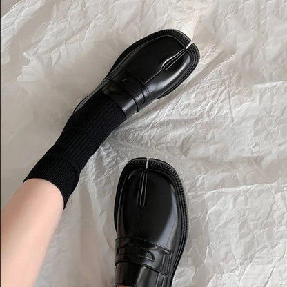 Split Toe Tabi Loafers - Sneakers