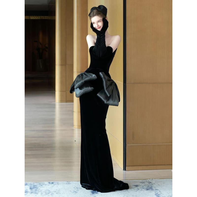 Strapless Plain Bow Sheath Evening Gown