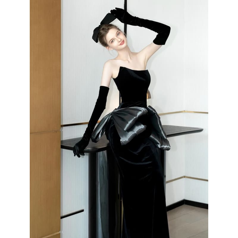 Strapless Plain Bow Sheath Evening Gown