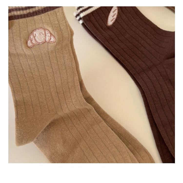 Striped Embroidered Ribbed Short Socks Set