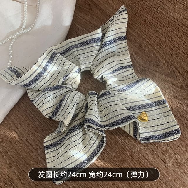 Striped Scrunchie - Beige & Blue / One Size