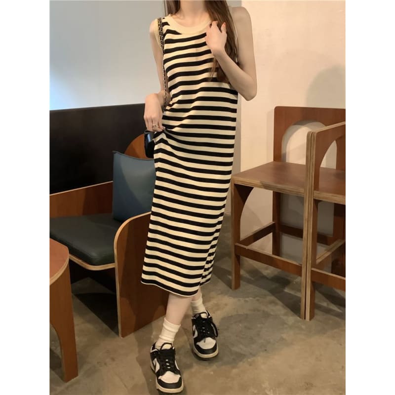 Striped Sleeveless Round Neck Bodycon Long Dress