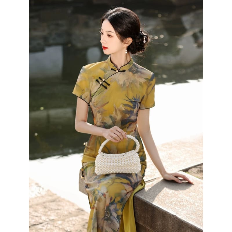 Sunflower Short Sleeve Long Cheongsam - Female Hanfu