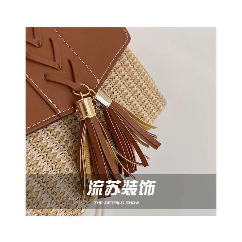 Tassel Detail Straw Flap Crossbody Bag