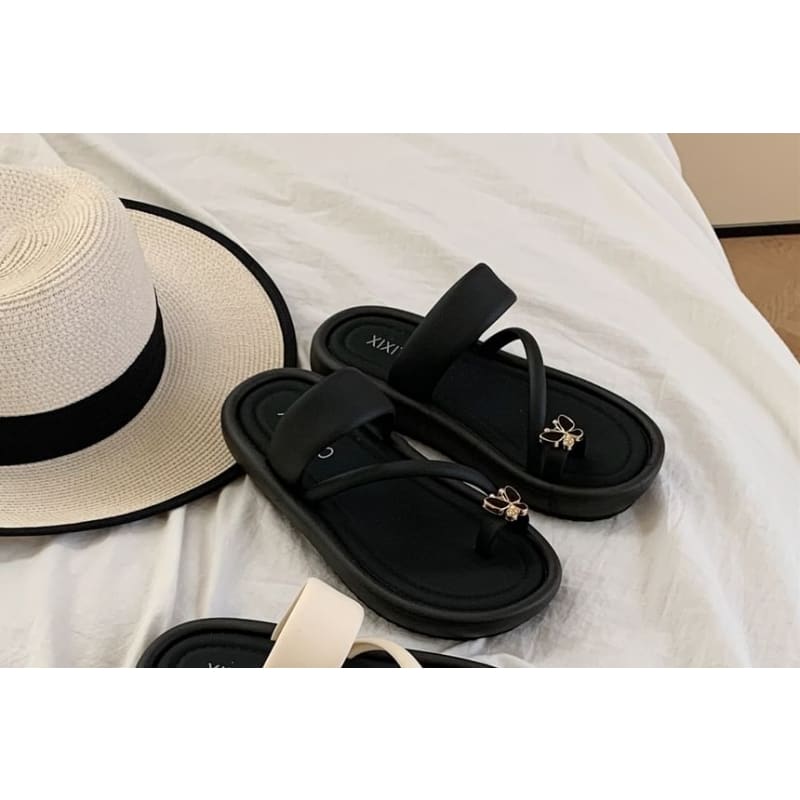 Toe Loop Slide Sandals