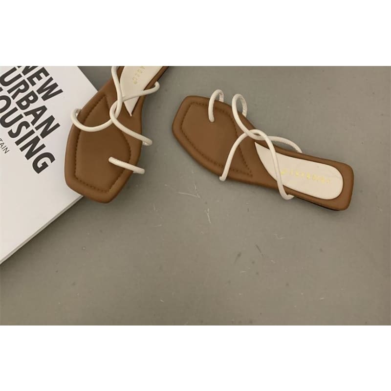 Toe Loop Strappy Slide Sandals