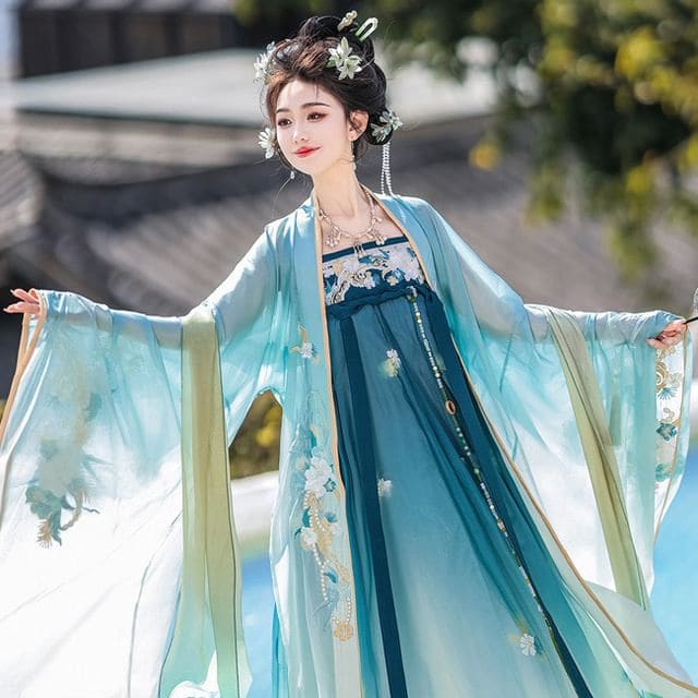 Traditional Chinese Floral Embroidery Costume Set