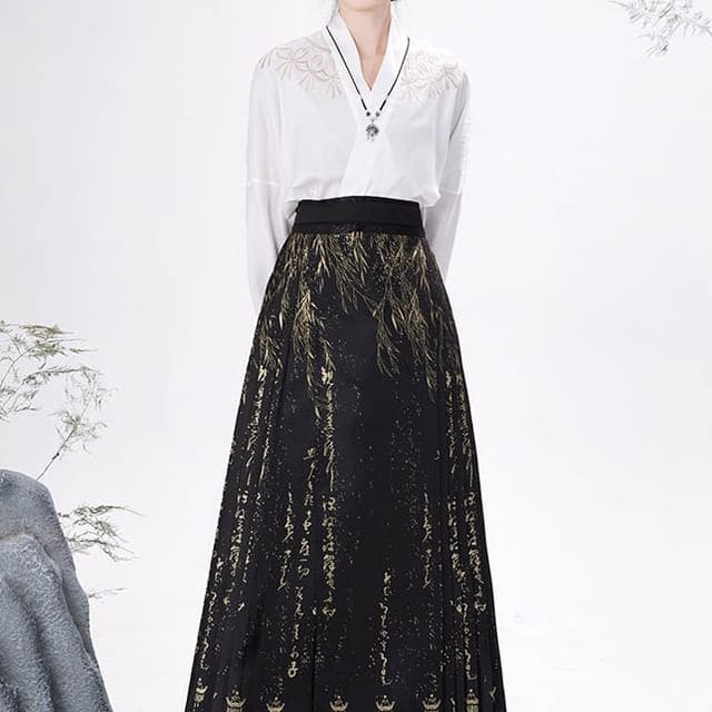 Traditional Chinese Long-Sleeve Top / Pleated Maxi A-Line