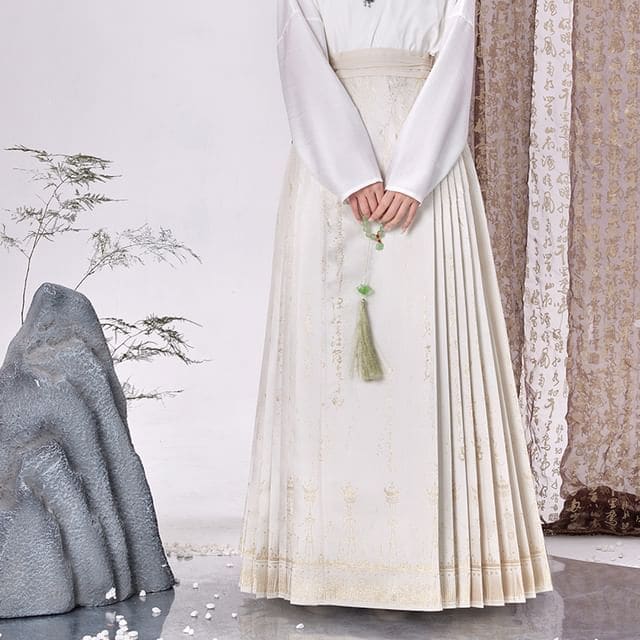 Traditional Chinese Long-Sleeve Top / Pleated Maxi A-Line