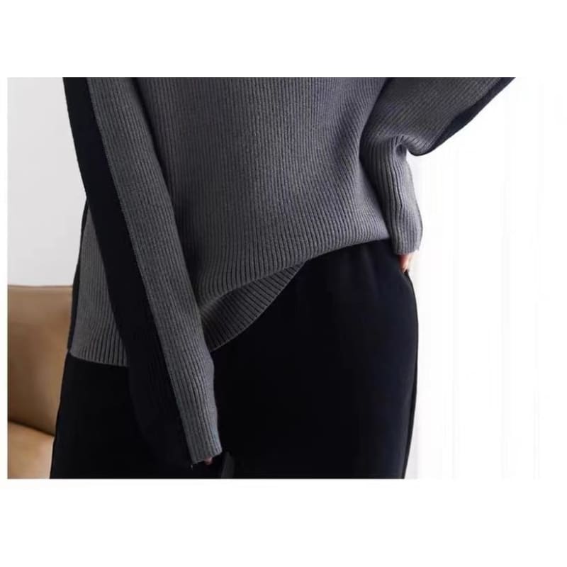 Turtleneck Colorblock Ribbed-Knit Sweater