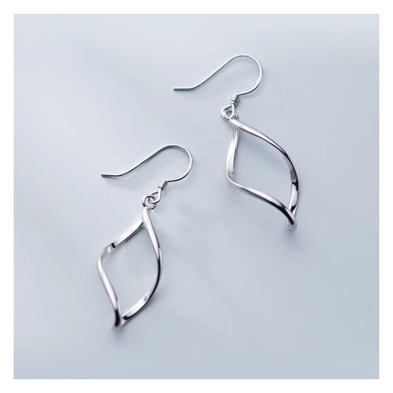 Twisted Drop Earring