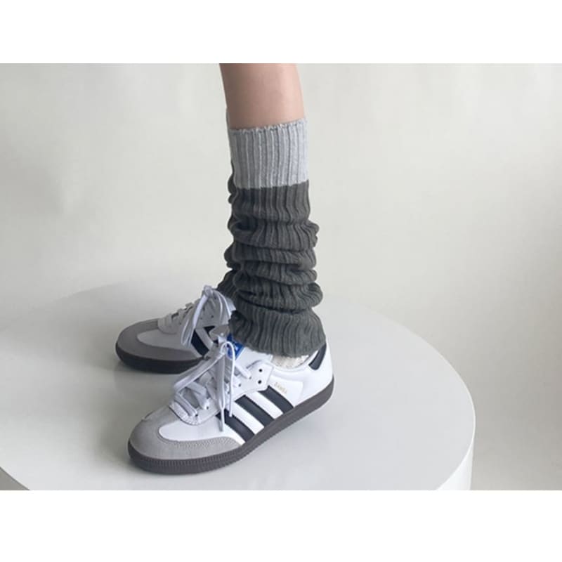 Two-Tone Ribbed Knit Socks / Set