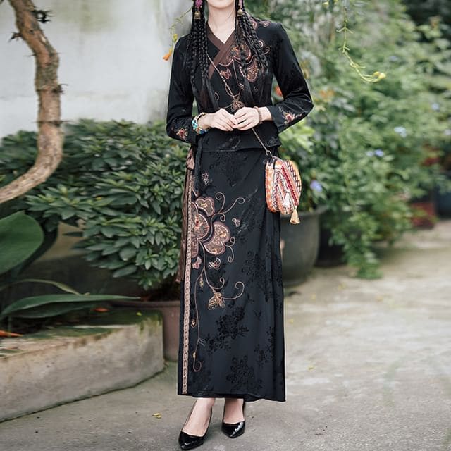 V-Neck Floral Blouse / Mid Rise Hanfu Patterned Maxi A-Line